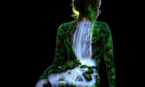 seorang kawan mahwi air tawa